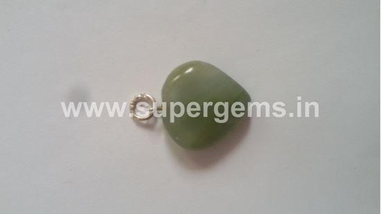 Picture of green aventurine heart shape pendant