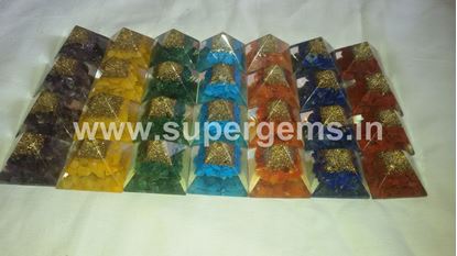 Picture of 7 chakra 50 mm orgone pyramid set