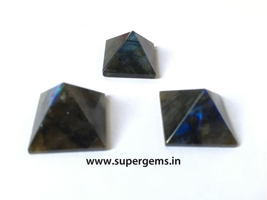 Picture of labradorite pyramid