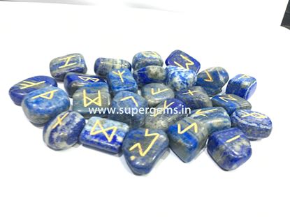Picture of lapis lazuli rune set 