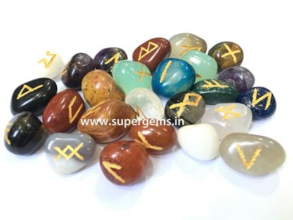 Picture of multi crystal rune set